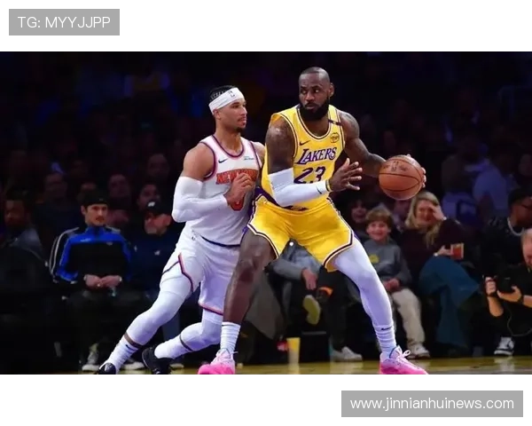 湖人迎新赛季挑战 詹姆斯领衔冲击总冠军目标