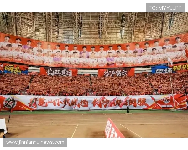 湘超联赛火热开启 本土球队角逐激烈赛季精彩纷呈